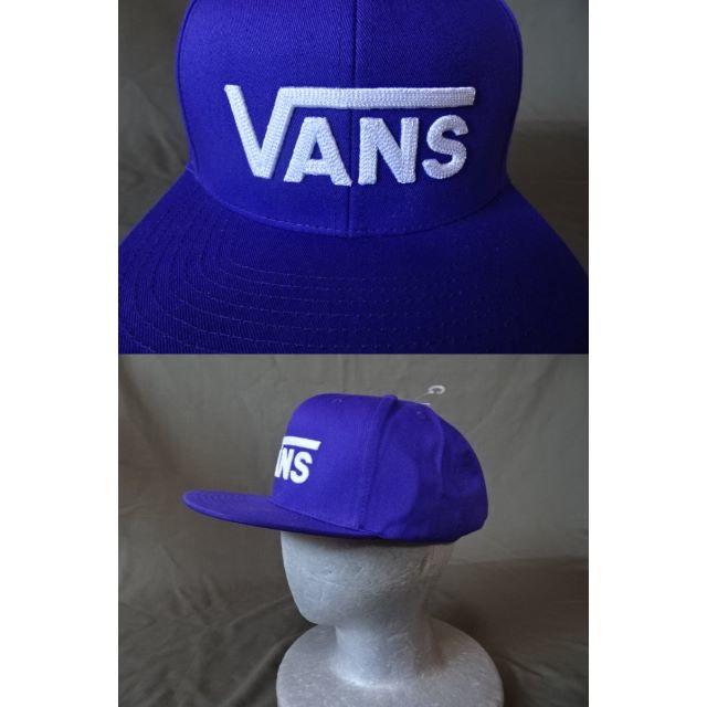 VANS(ヴァンズ)のバンズ【VANS】大きなロゴ刺繍入りキャップ パープル メンズの帽子(キャップ)の商品写真