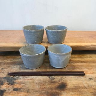 新品　陶器　陶芸作家　グレーの角底小鉢4個(食器)