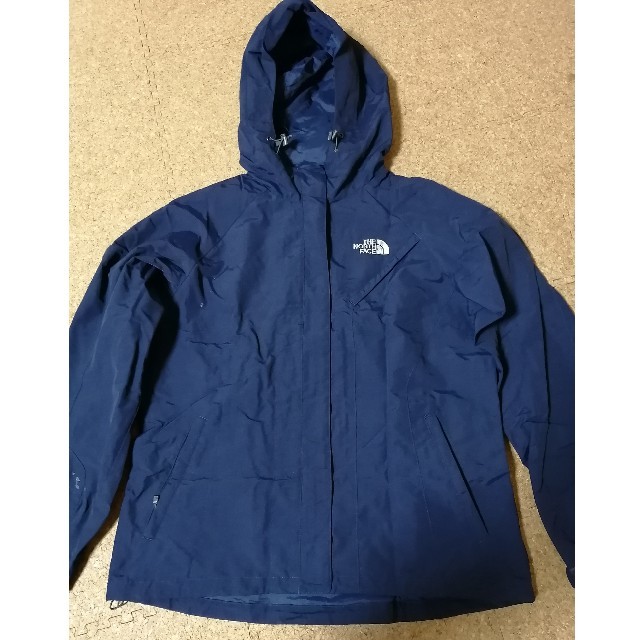 THE NORTH FACE(ザノースフェイス)のマウンテンパーカー　レディースXL　海外正規品　THE NORTH FACE レディースのジャケット/アウター(その他)の商品写真