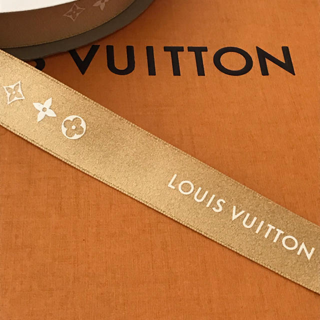 LOUIS VUITTON(ルイヴィトン)のルイヴィトン  ゴールドリボン　モノグラムフラワー　正規品 ハンドメイドの素材/材料(その他)の商品写真