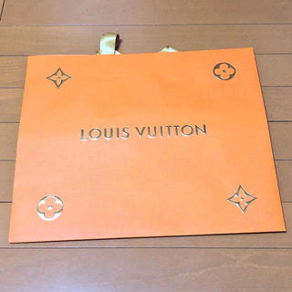 ルイヴィトン(LOUIS VUITTON)のyuyu様VUITTON  ショッパー 紙袋2枚セット(ショップ袋)