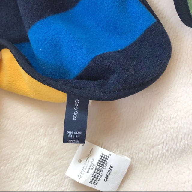 GAP Kids(ギャップキッズ)のGAP カラフル マフラー  新品　フリースマフラー キッズ/ベビー/マタニティのこども用ファッション小物(マフラー/ストール)の商品写真