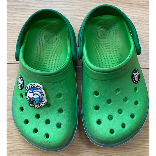 crocs(クロックス)のクロックス サンダル c8 c9 キッズ/ベビー/マタニティのキッズ靴/シューズ(15cm~)(サンダル)の商品写真