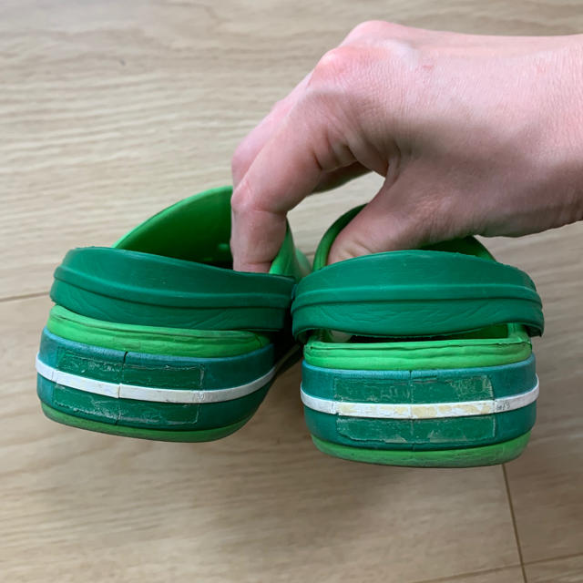 crocs(クロックス)のクロックス サンダル c8 c9 キッズ/ベビー/マタニティのキッズ靴/シューズ(15cm~)(サンダル)の商品写真