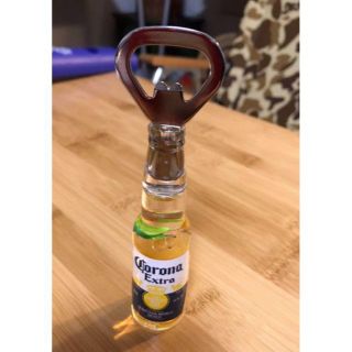 コロナ(コロナ)のコロナビール　Corona Bottle Opner(収納/キッチン雑貨)