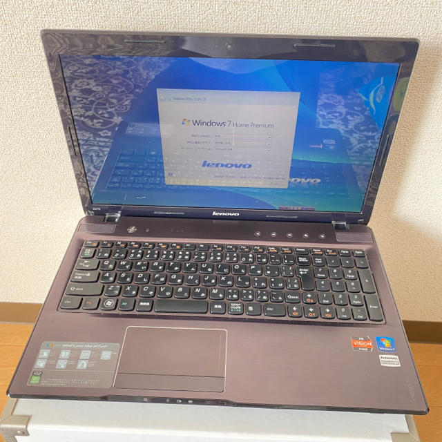 Lenovo　ノートパソコン　Z575