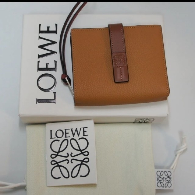 ロエベ LOEWE 新作コンパクト ジップ ウォレット