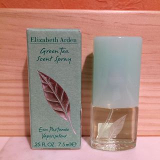 エリザベスアーデン(Elizabeth Arden)のエリザベス アーデン ミニ香水 ☆(香水(女性用))