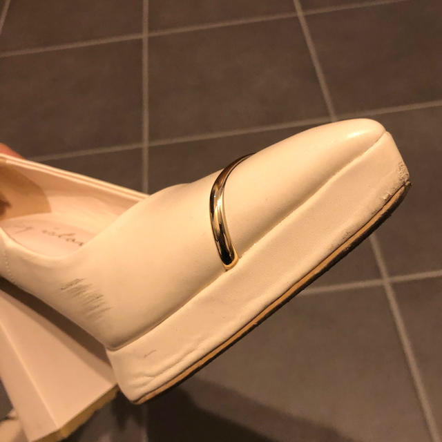 ゴールドポイントスプリングパンプス
