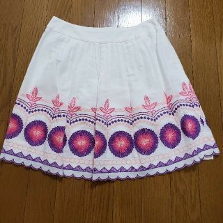 チェスティ(Chesty)の未使用タグ付き　chesty　刺繍スカート(その他)