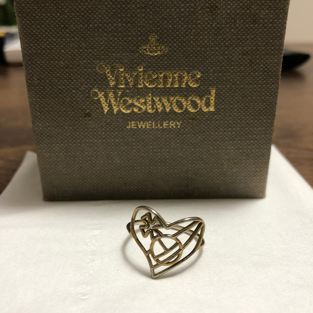 Vivienne Westwood(ヴィヴィアンウエストウッド)のヴィヴィアン ウエストウッド　指輪　ゴールド レディースのアクセサリー(リング(指輪))の商品写真