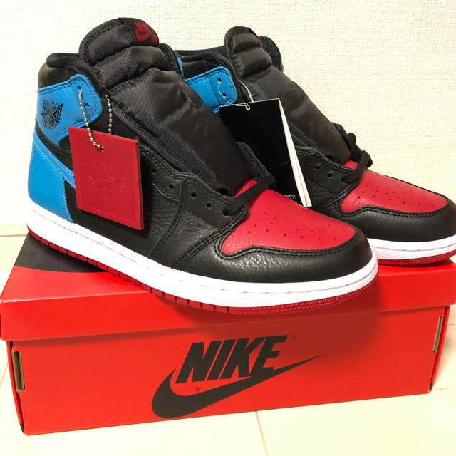 組み合わせ自由自在 ナイキ エアジョーダン 1 wmns nike UNC to