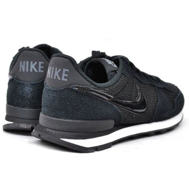 NIKE(ナイキ)のNIKE インターナショナリスト メンズの靴/シューズ(スニーカー)の商品写真