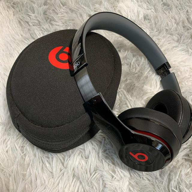 Beats by Dr Dre(ビーツバイドクタードレ)のbeats solo2 wireless ブラック スマホ/家電/カメラのオーディオ機器(ヘッドフォン/イヤフォン)の商品写真