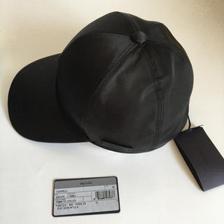 プラダ(PRADA)の【新品】PRADA プラダ　ブラック キャップ 帽子(キャップ)