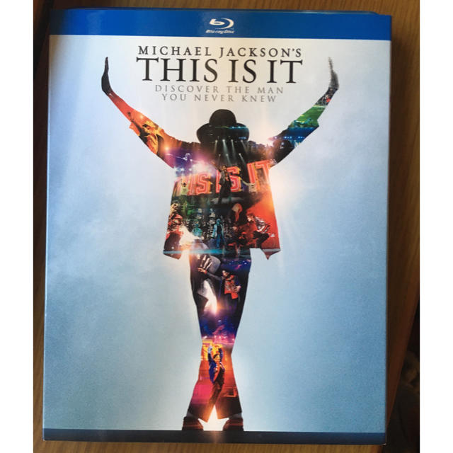 SONY(ソニー)のマイケル・ジャクソン　THIS　IS　IT Blu-ray エンタメ/ホビーのDVD/ブルーレイ(舞台/ミュージカル)の商品写真
