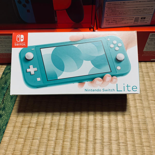 任天堂スイッチ ライト　Nintendo Switch