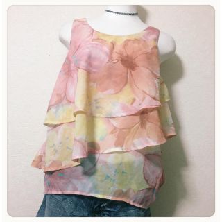 グレイル(GRL)の[GRL]花柄シフォンカットソーボタニカル柄ノースリーブチュニック タンクトップ(シャツ/ブラウス(半袖/袖なし))