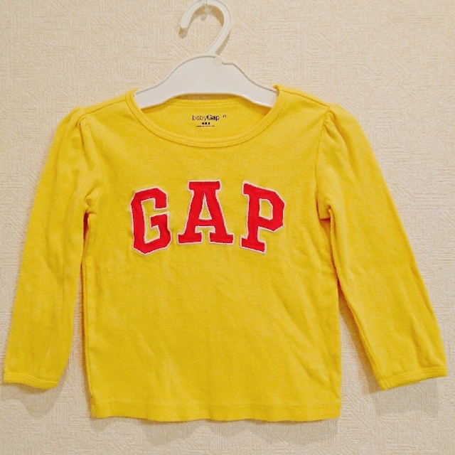 babyGAP(ベビーギャップ)の95cm☆baby GAP☆ロゴ☆ロンT キッズ/ベビー/マタニティのキッズ服女の子用(90cm~)(Tシャツ/カットソー)の商品写真