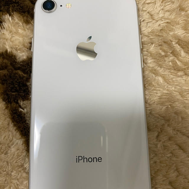 iPhone8 64G シルバー