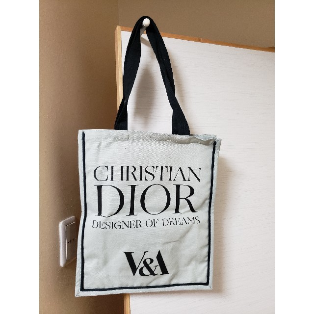 Christian Dior(クリスチャンディオール)のV&A★Dior★ディオール展特別限定品トートバッグ レディースのバッグ(トートバッグ)の商品写真