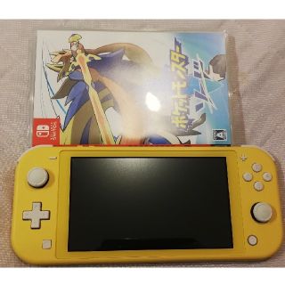 ニンテンドースイッチ(Nintendo Switch)のNintendo Switch  lite 本体イエロー　美品　ポケモン　ソード(携帯用ゲーム機本体)