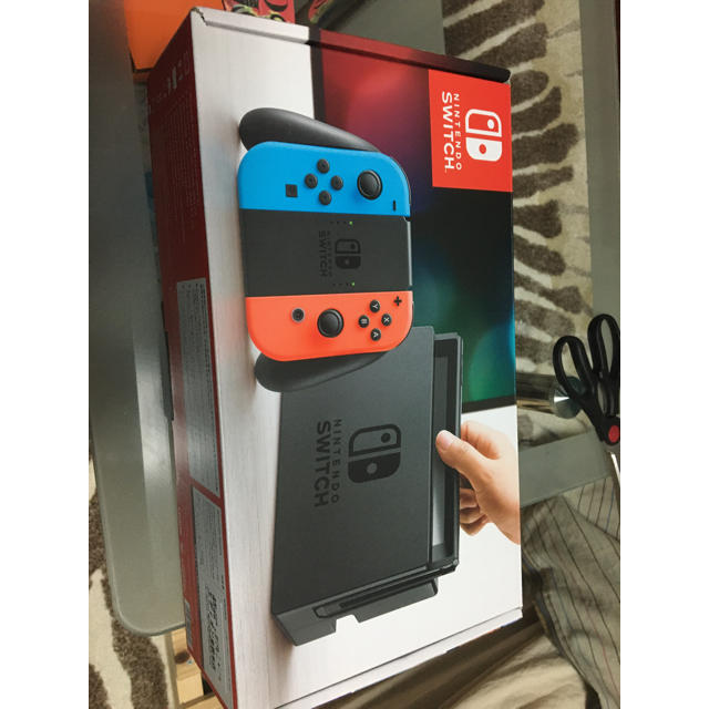 Nintendo Switch Joy-Con (L) ネオンブルー/ (R)家庭用ゲーム機本体
