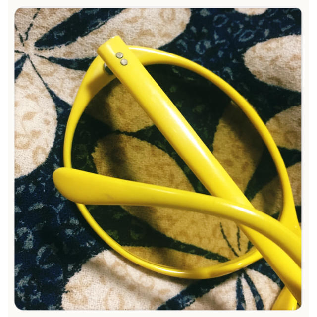 ZARA(ザラ)のサングラス   デカサングラス 黄色フレーム レトロ ヒッピー レディースのファッション小物(サングラス/メガネ)の商品写真
