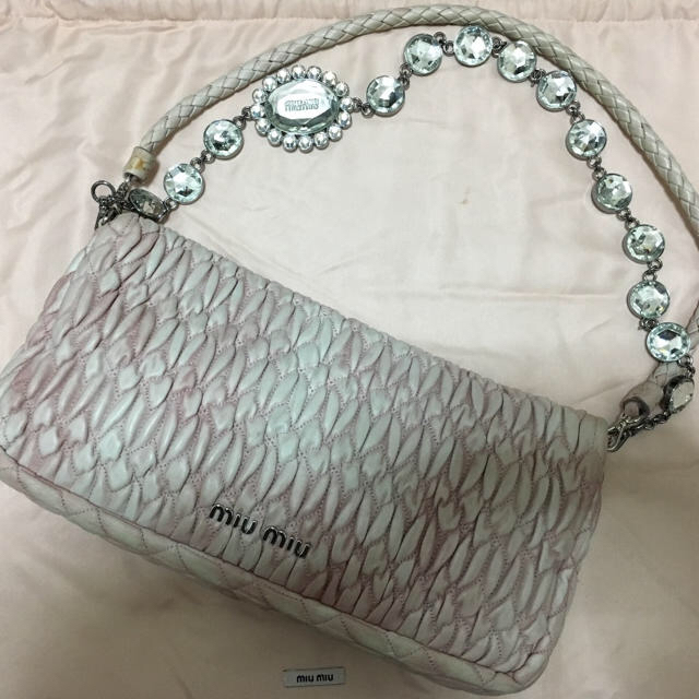 miumiuバック