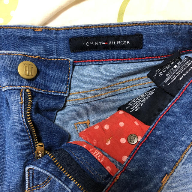 TOMMY HILFIGER(トミーヒルフィガー)のTOMMYショートパンツ レディースのパンツ(ショートパンツ)の商品写真