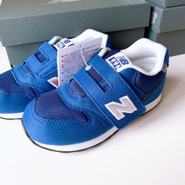 New Balance(ニューバランス)の15.5 新品 ニューバランス スニーカー 996 ディープブルー キッズ キッズ/ベビー/マタニティのキッズ靴/シューズ(15cm~)(スニーカー)の商品写真