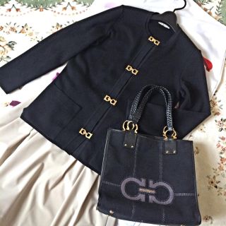 Salvatore Ferragamo(カーディガン)のフリマアイテム一覧 Salvatore Ferragamo(カーディガン)のフリマアイテム一覧