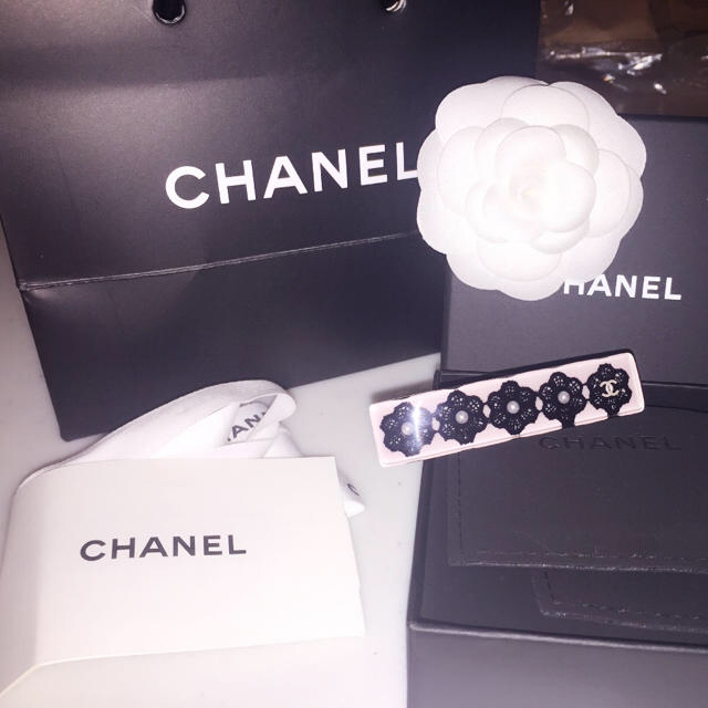 CHANEL(シャネル)のCHANEL♡バレッタ レディースのアクセサリー(ブローチ/コサージュ)の商品写真