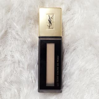 サンローラン(Saint Laurent)のイヴサンローラン タン アンクルド ポー(ファンデーション)