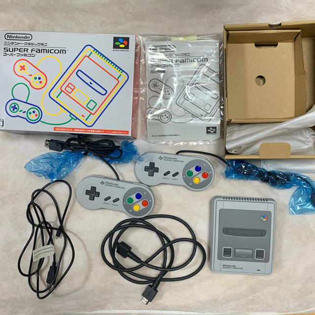 任天堂(ニンテンドウ)のNintendo ゲーム機本体 ニンテンドークラシックミニ スーパーファミコン エンタメ/ホビーのゲームソフト/ゲーム機本体(家庭用ゲーム機本体)の商品写真