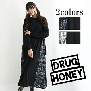 ファンキーフルーツ(FUNKY FRUIT)の【Drughoney】埃及宝飾品サイドプリーツロングワンピ／黒(ロングワンピース/マキシワンピース)