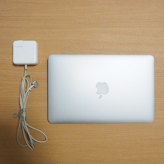 Apple MacBook Air (11-inch, Mid 2013)
