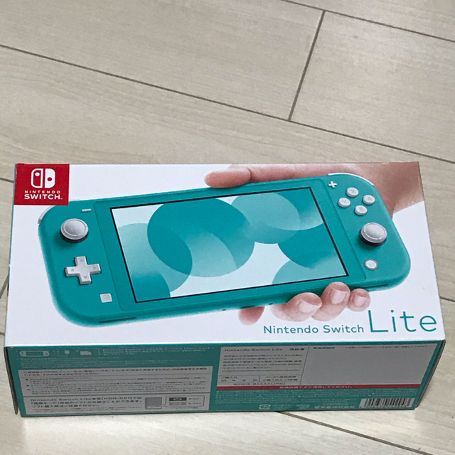 任天堂(ニンテンドウ)の新品未開封 任天堂 Switch Lite ターコイズ エンタメ/ホビーのゲームソフト/ゲーム機本体(家庭用ゲーム機本体)の商品写真