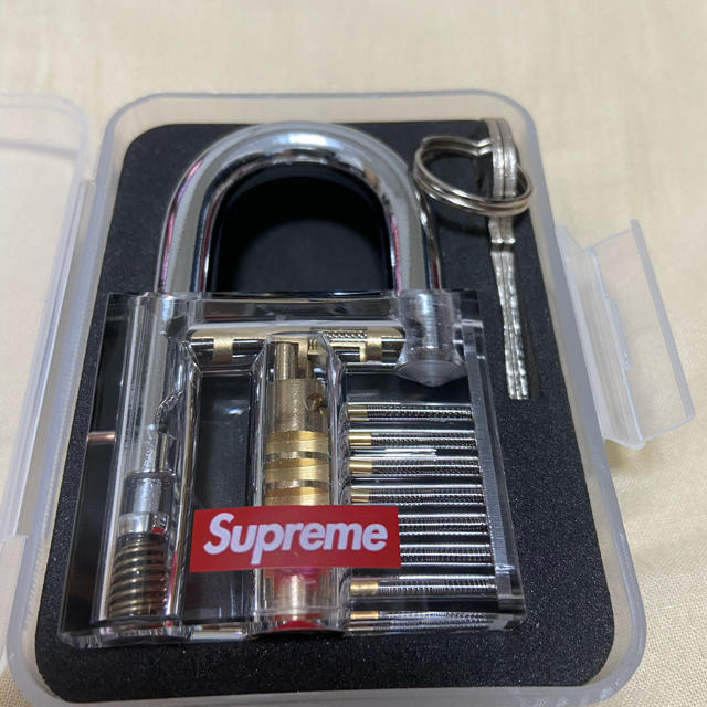 Supreme  Transparent Lock（南京錠） 3
