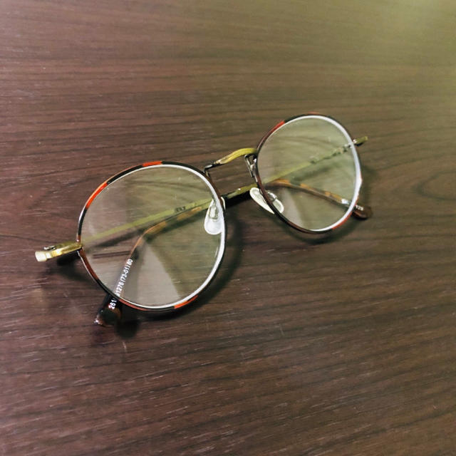 GU(ジーユー)の伊達眼鏡 レディースのファッション小物(サングラス/メガネ)の商品写真