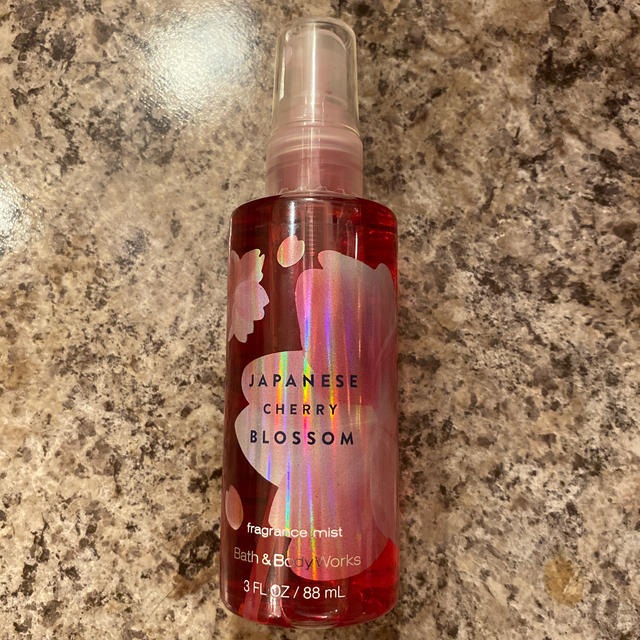 Bath & Body Works(バスアンドボディーワークス)のBath & body works 🌸 cherry brossom コスメ/美容の香水(香水(女性用))の商品写真