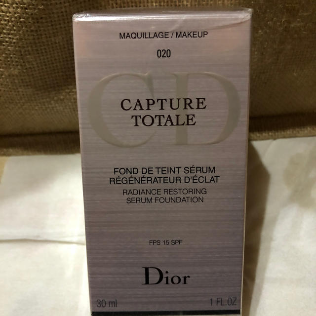 Dior(ディオール)のDior  カプチュールトータル　セラムファンデーション コスメ/美容のベースメイク/化粧品(ファンデーション)の商品写真