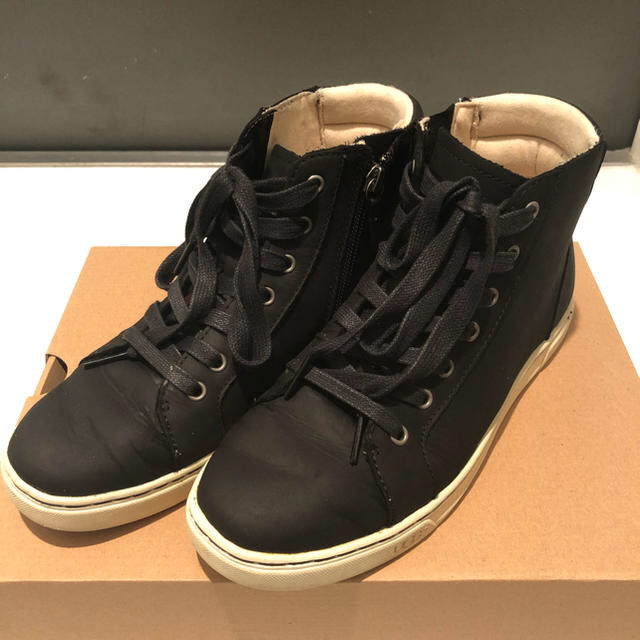 超歓迎】 UGG 本革ハイカットスニーカー olive オリーブ 24センチ