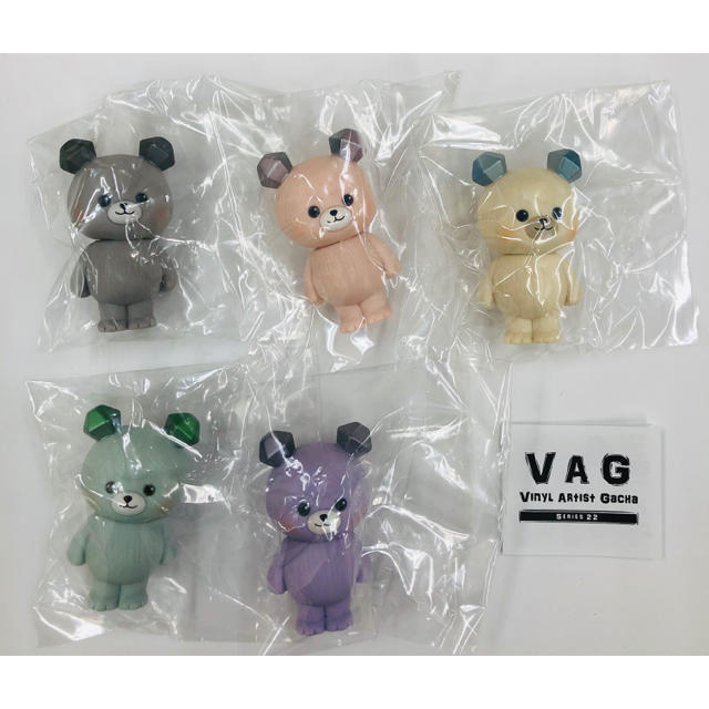 MEDICOM TOY(メディコムトイ)のせむ様ご予約済み　VAGガチャ22弾　くまのアイス エンタメ/ホビーのおもちゃ/ぬいぐるみ(その他)の商品写真