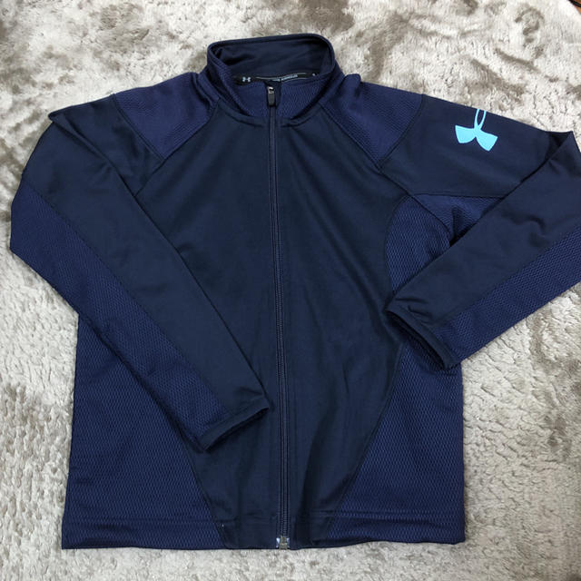 UNDER ARMOUR(アンダーアーマー)のアンダーアーマーパーカー キッズ/ベビー/マタニティのキッズ服男の子用(90cm~)(ジャケット/上着)の商品写真