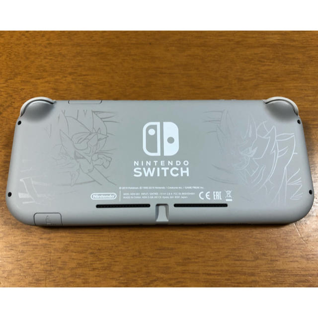 Nintendo Switch(ニンテンドースイッチ)のNintendo Switch Lite ザシアン・ザマゼンタ エンタメ/ホビーのゲームソフト/ゲーム機本体(家庭用ゲーム機本体)の商品写真