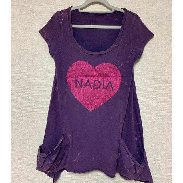 NADIA(ナディア)のNADIA・ラメプリント変形デザインTシャツ レディースのトップス(Tシャツ(半袖/袖なし))の商品写真