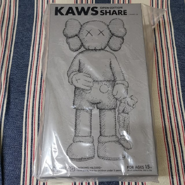 MEDICOM TOY(メディコムトイ)のKAWS SHARE BROWN エンタメ/ホビーのフィギュア(その他)の商品写真