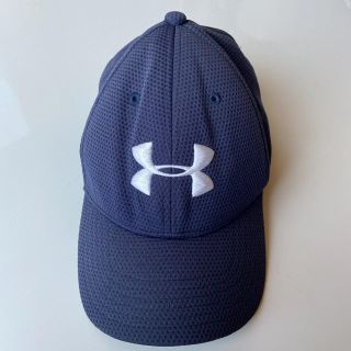 アンダーアーマー(UNDER ARMOUR)のUNDER ARMOUR キャップ  サイズフリー　紺×白(キャップ)