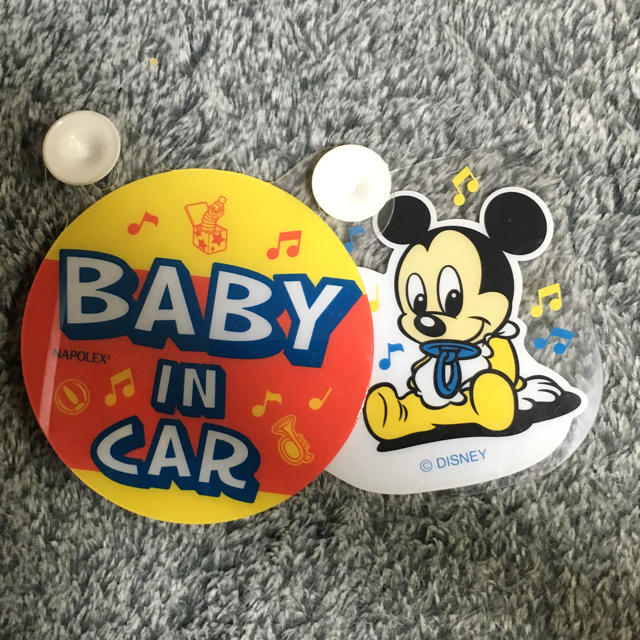 Disney(ディズニー)のBABY IN CAR ベビーミッキー 自動車/バイクの自動車(車内アクセサリ)の商品写真